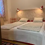 Gyoengyvirag Szallas Appartement *
