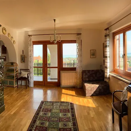 Gyoengyvirag Szallas Appartement *