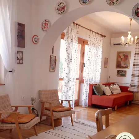 Gyoengyvirag Szallas Apartment