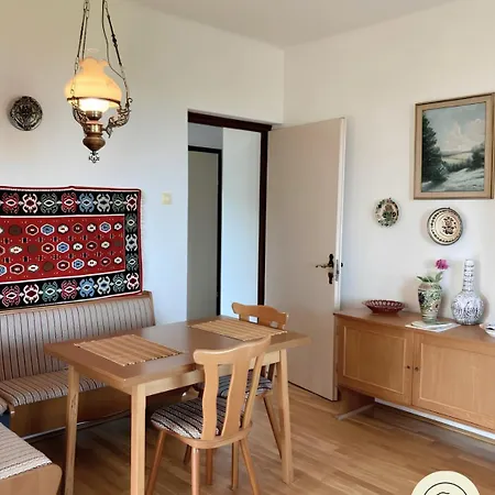 Apartment Gyoengyvirag Szallas