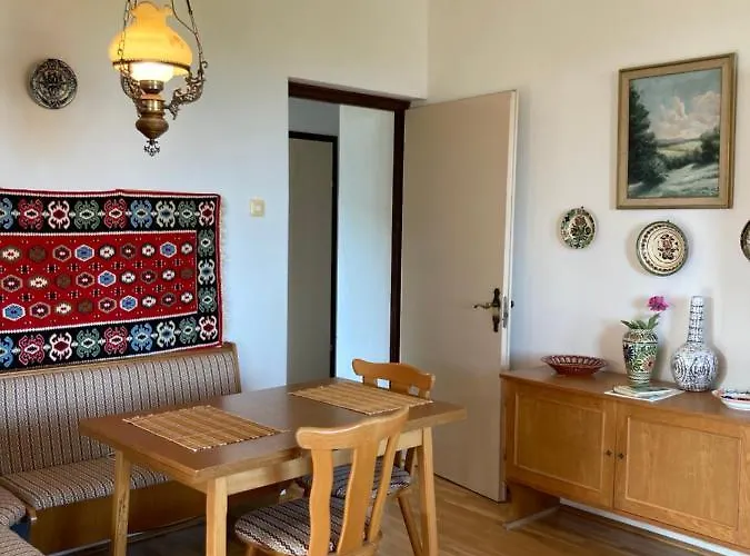 Apartment Gyoengyvirag Szallas *