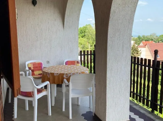 Appartement Gyoengyvirag Szallas *